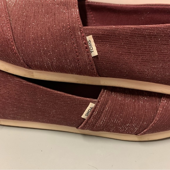 TOMS slip on Burgundy Gold Glitter size-8 - Picture 5 of 5